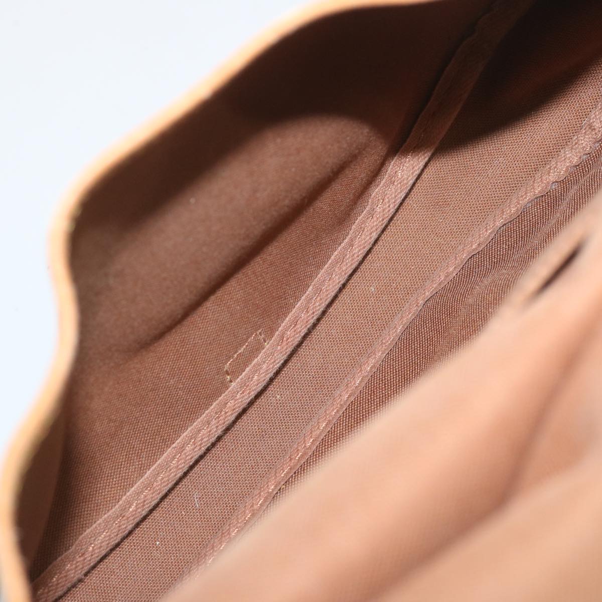 ar11479B-21 ar11479B-21