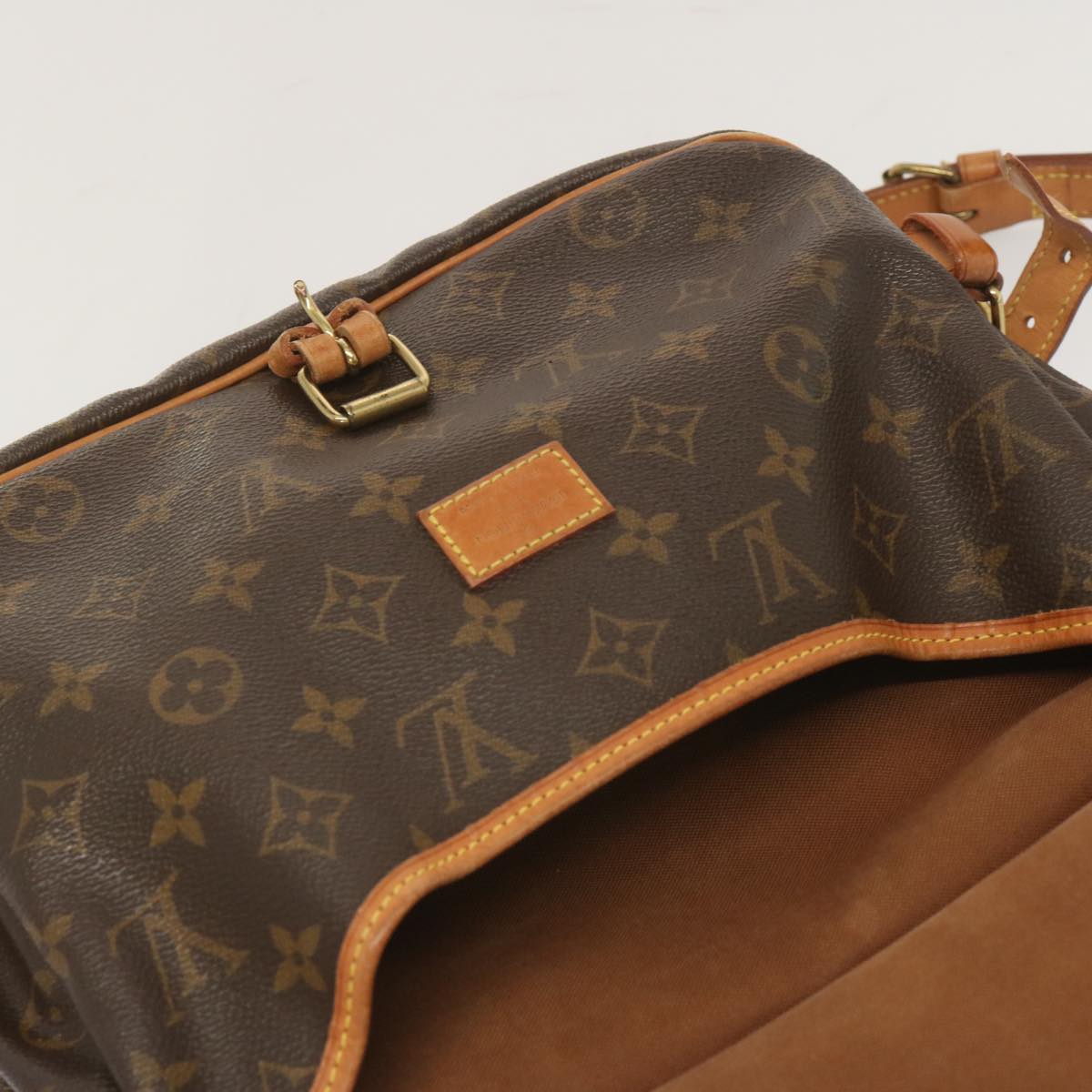 ar11479B-16 ar11479B-16