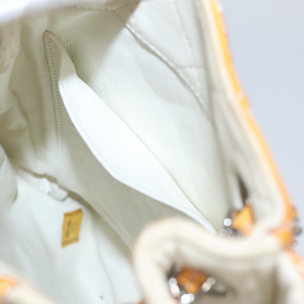 106418-23_99a1d40b-384a-4847-b2e9-fbf4684ec5e8 106418-23_99a1d40b-384a-4847-b2e9-fbf4684ec5e8