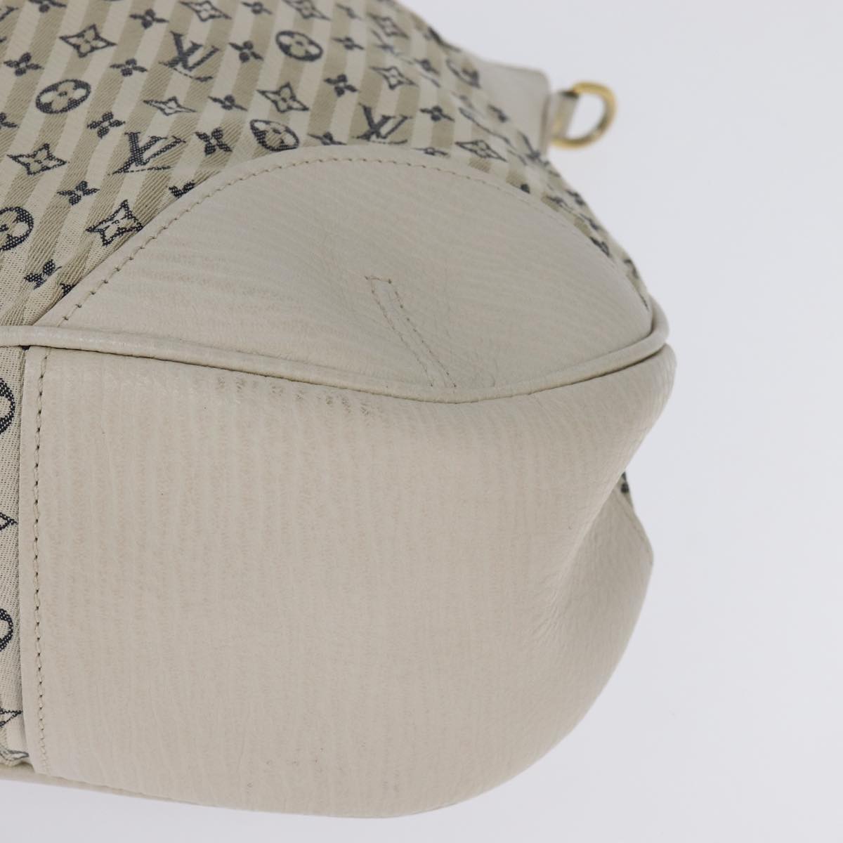 139957-9_c799c564-561d-4e61-adf9-f482b96b2164 139957-9_c799c564-561d-4e61-adf9-f482b96b2164