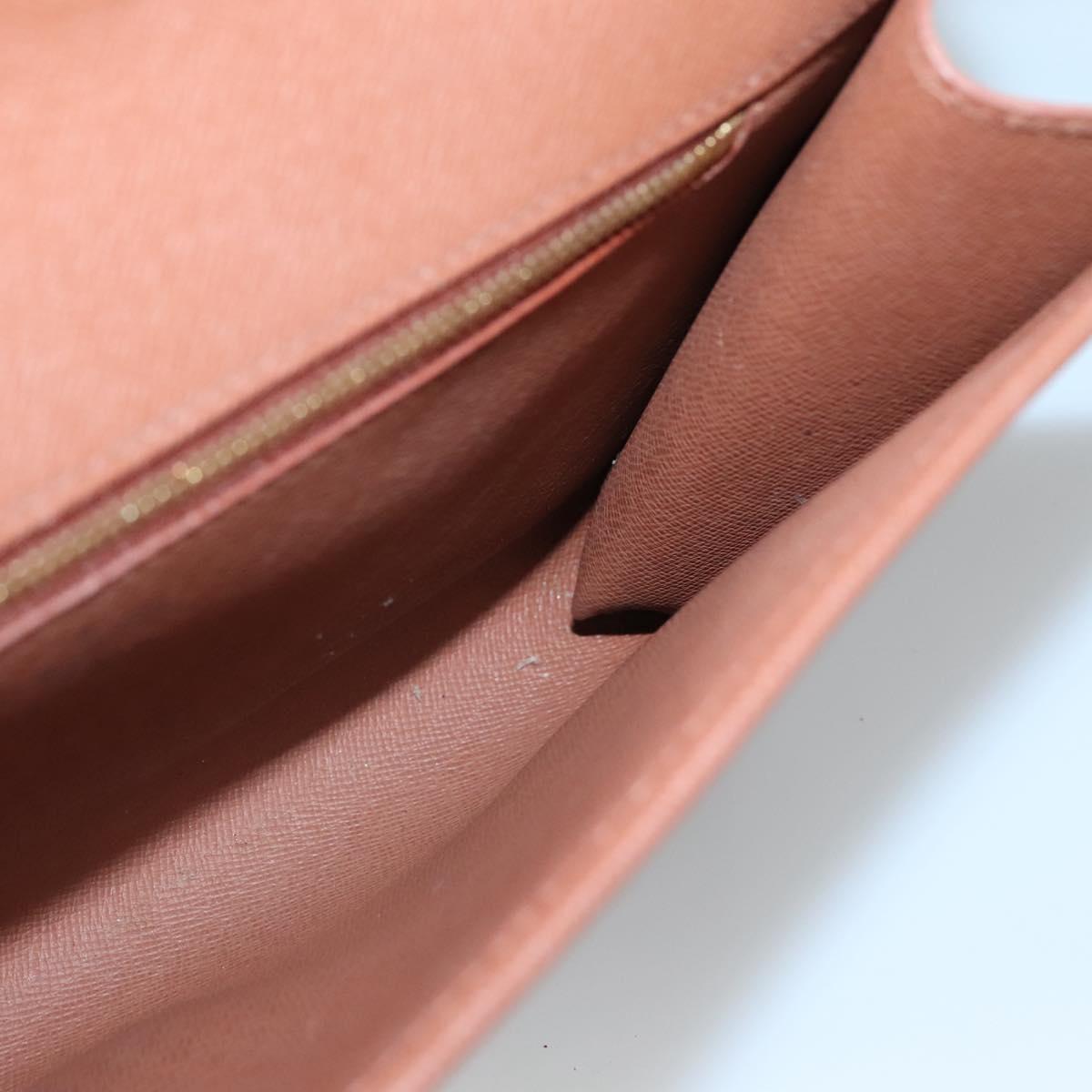 ep10438-18 ep10438-18