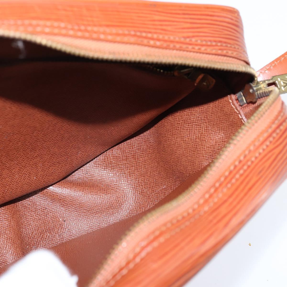 147851-18_e916d86b-2f1d-428e-b4b4-ee003f8fa717 147851-18_e916d86b-2f1d-428e-b4b4-ee003f8fa717