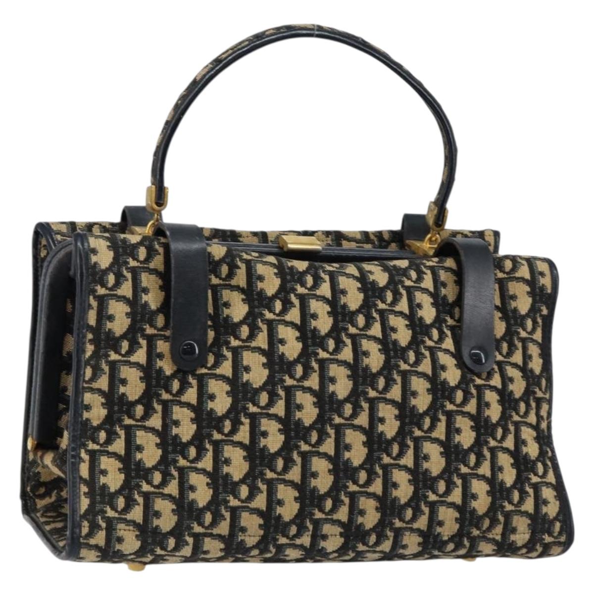 147155-1_d82e7706-1779-4f2f-ad89-8d3828462eec 147155-1_d82e7706-1779-4f2f-ad89-8d3828462eec