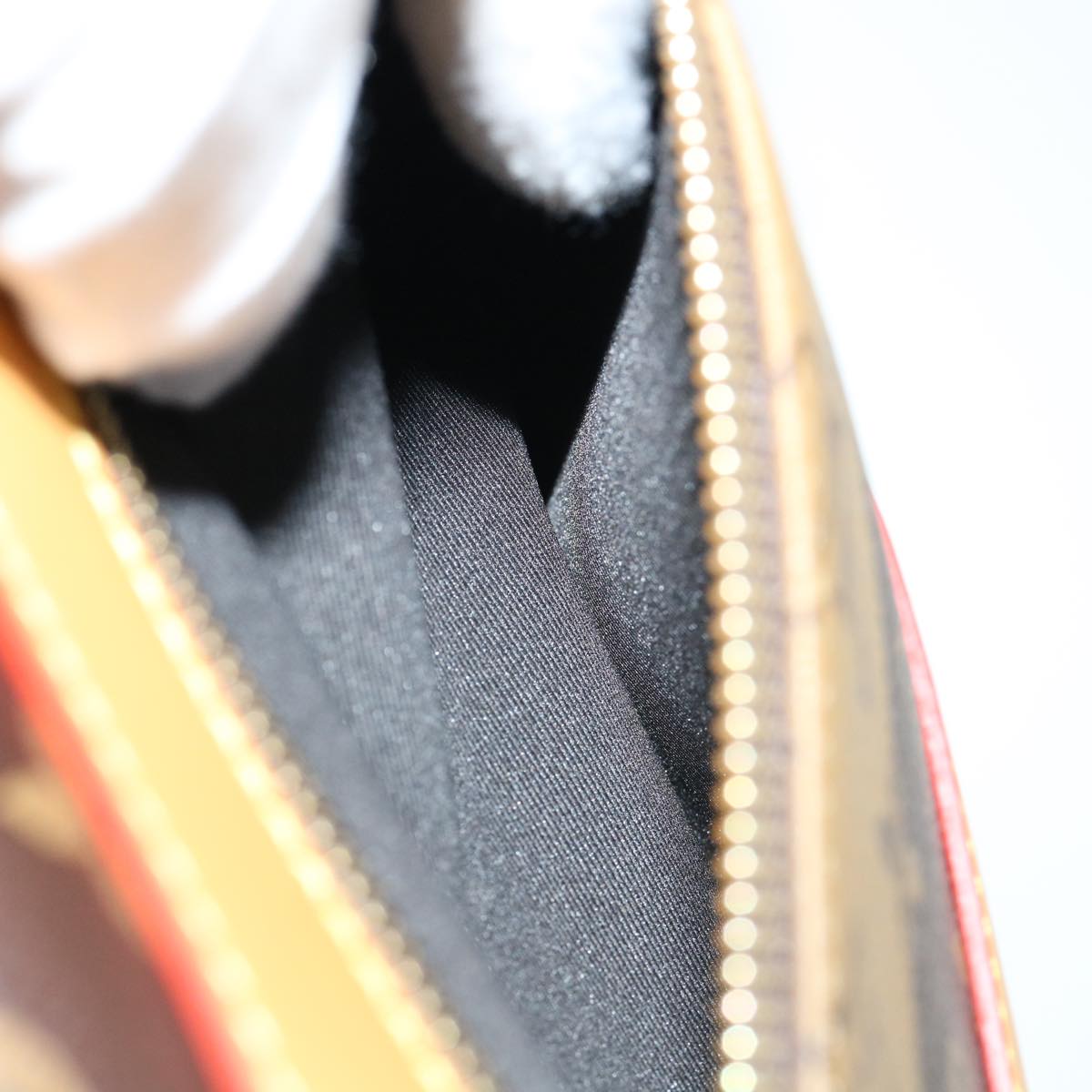 31989A-23_d1ec3046-73c1-476d-b18c-a3da54795662