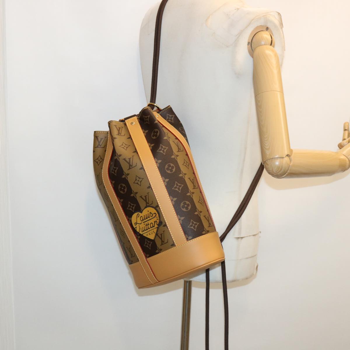 31989A-25_eac5136d-c558-49a5-b338-8be665b76bb3