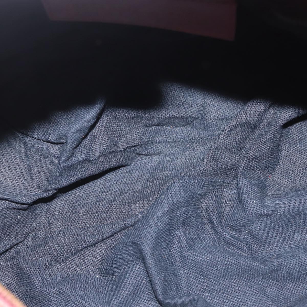 141093-19_4d33fa13-4b21-42dc-885e-3a974960a11c 141093-19_4d33fa13-4b21-42dc-885e-3a974960a11c