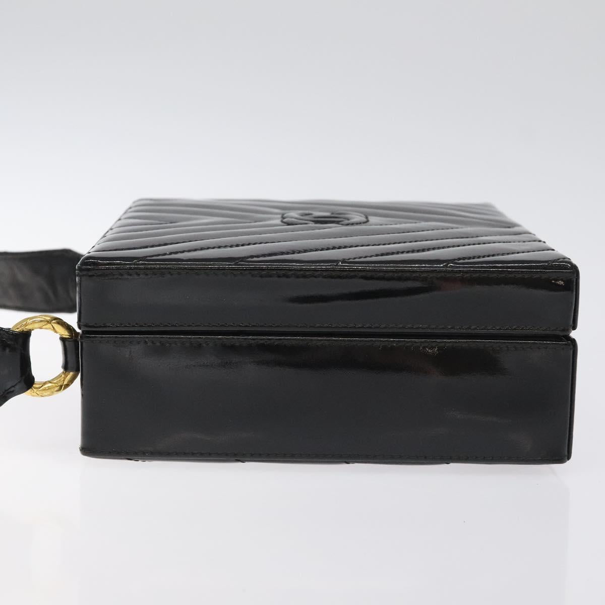 CHANEL V Stitch COCO Mark Shoulder Bag Patent leather Black Gold CC Auth 126704 - Jerrillo image 4