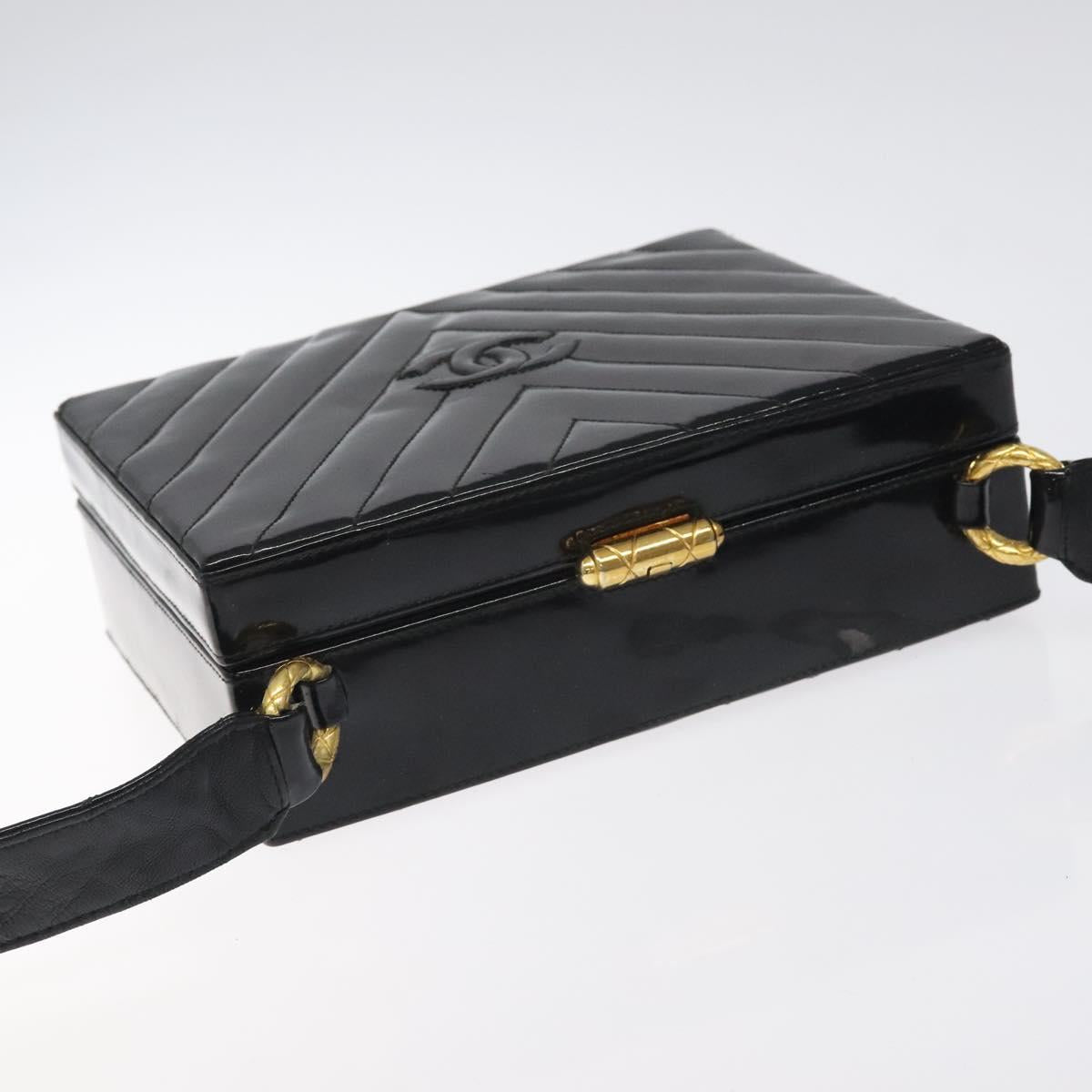 CHANEL V Stitch COCO Mark Shoulder Bag Patent leather Black Gold CC Auth 126704 - Jerrillo image 6