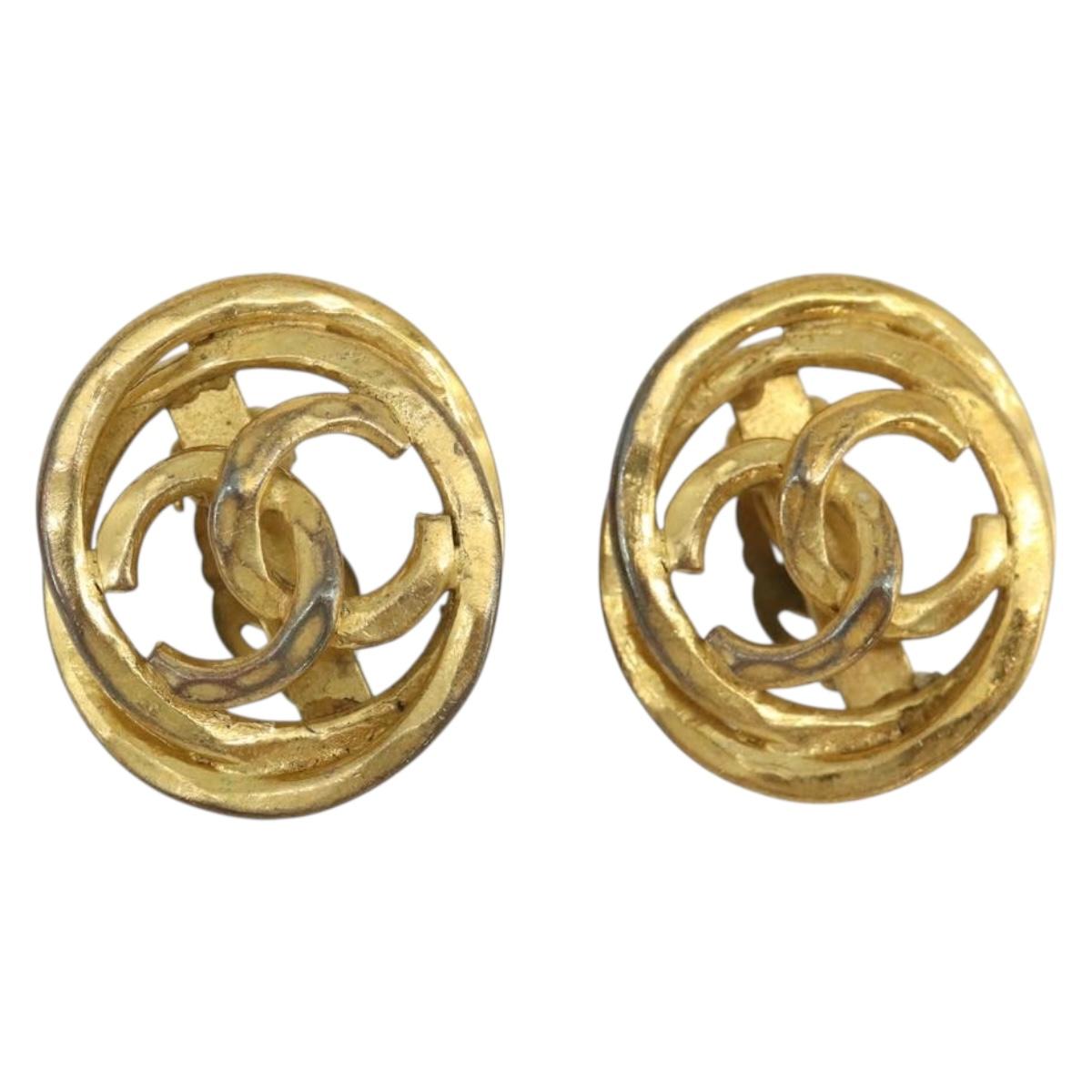 CHANEL COCO Mark Earring Metal Gold CC Auth 186930 - Jerrillo
