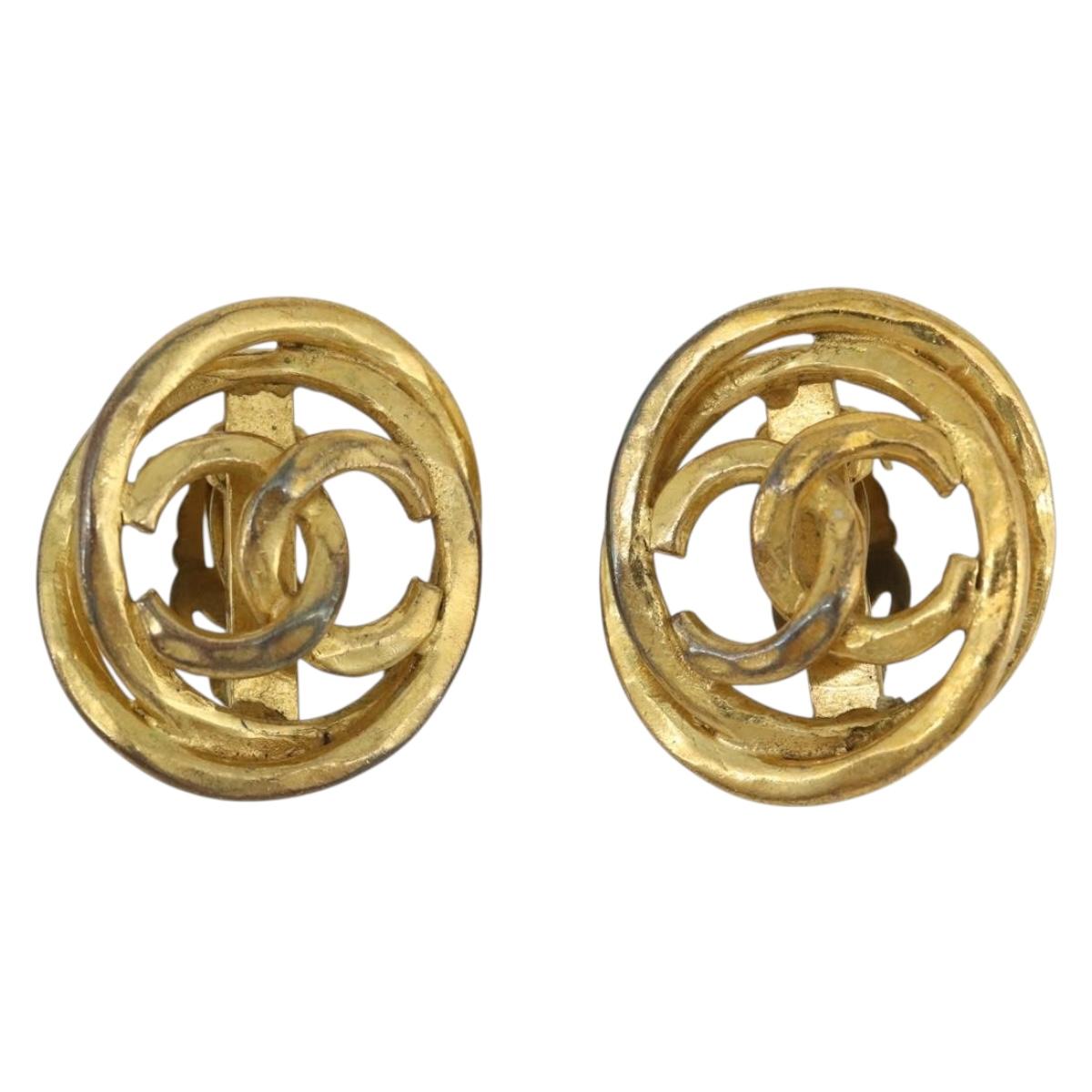 CHANEL COCO Mark Earring Metal Gold CC Auth 186930 - Jerrillo image 2