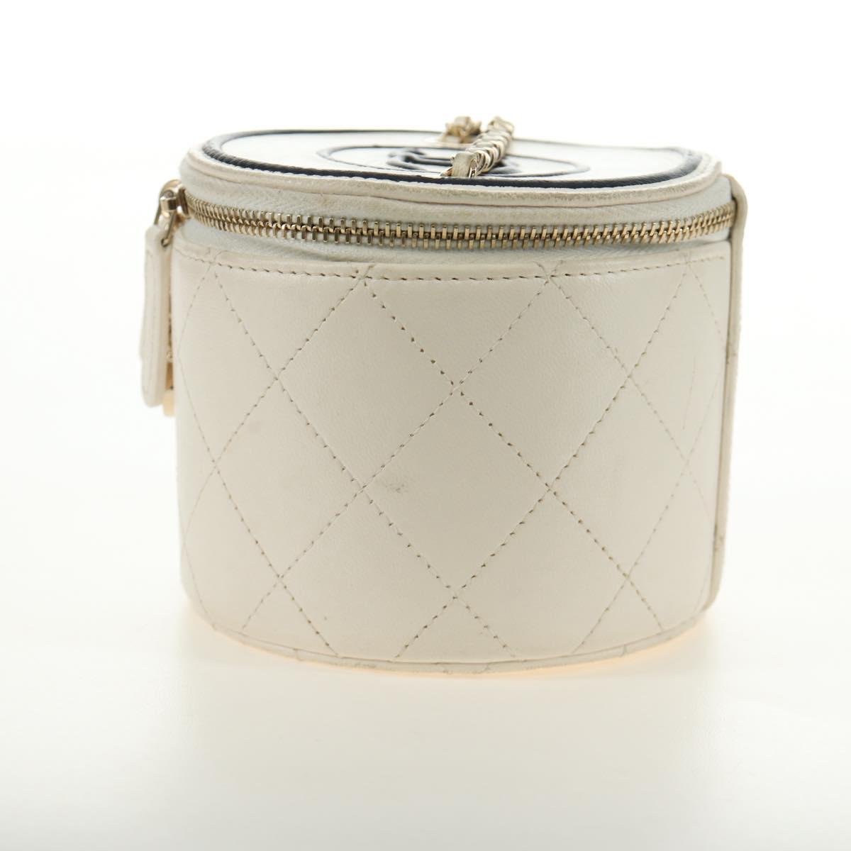CHANEL Matelasse Chain Vanity Bag Lamb Skin White Gold CC Auth 188894SAM - Jerrillo image 4