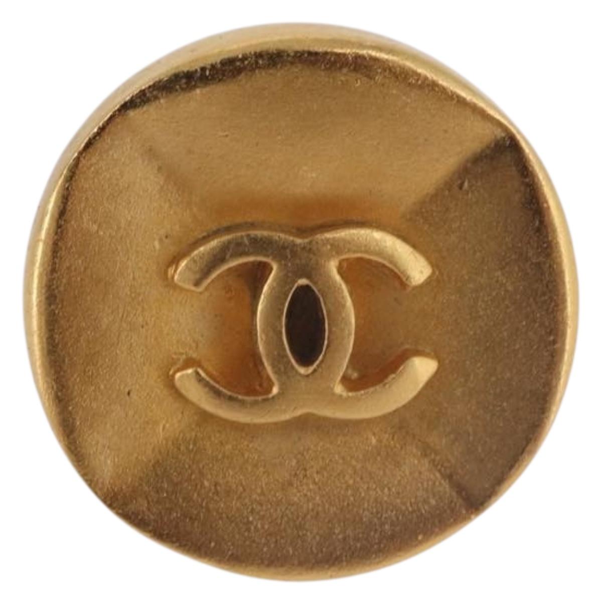 CHANEL COCO Mark Earring Metal Gold Tone CC Auth 191417 - Jerrillo image 7