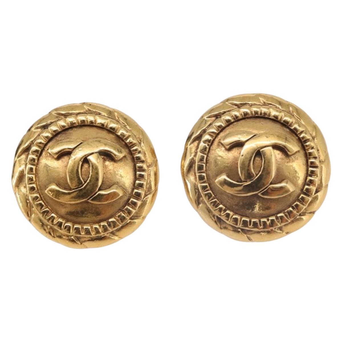 CHANEL COCO Mark Earring Metal Gold Tone CC Auth 191418V - Jerrillo image 2