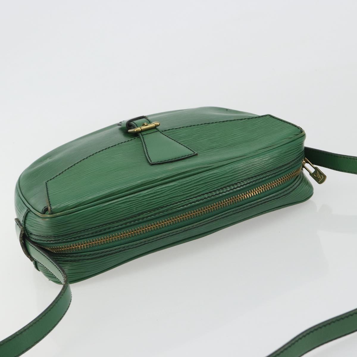 ba13953A-6_b6caeba2-b3d1-4e37-a60b-edc2554a42a7 ba13953A-6_b6caeba2-b3d1-4e37-a60b-edc2554a42a7