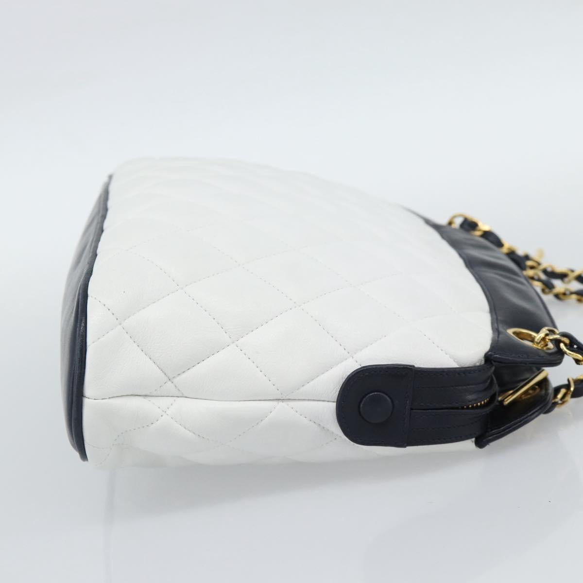 CHANEL Matelasse Chain Shoulder Bag Leather White Gold CC Auth mr2545V - Jerrillo image 4