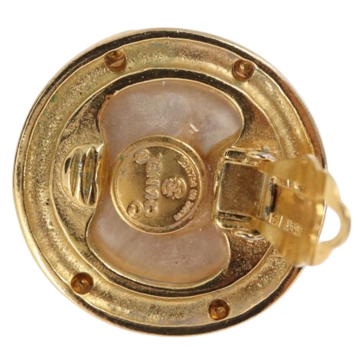 CHANEL Pearl Earring metal Gold Tone CC Auth 198846 - Jerrillo image 6